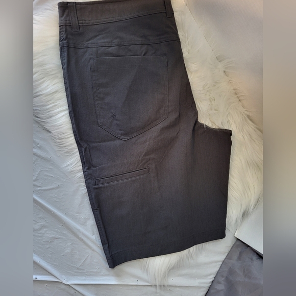 NEW- BC Clothing Charcoal Men's Shorts, Size 38 - Picture 7 of 7